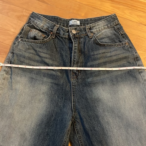 Size 2 baggy jeans from Lewkin - Picture 3 of 4